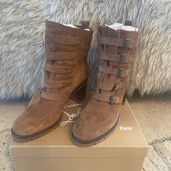 Christian Louboutin tan suede buckle boots. Size 10 (box not included) - Picture 3 of 11